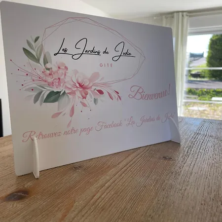 Les Jardins De Jodie Holiday home