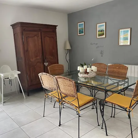 Casa vacanze Les Jardins De Jodie Saint-Aubin-de-Branne